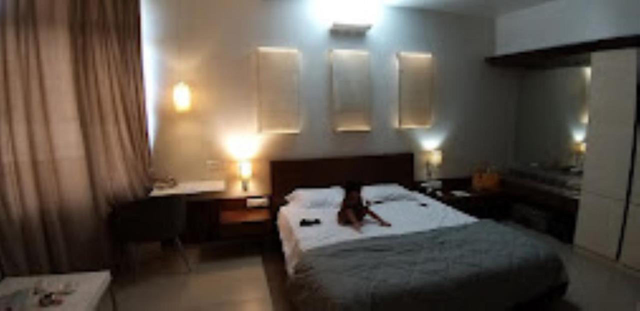 Hotel Maratha Residency,รัตนากีรี ภายนอก รูปภาพ