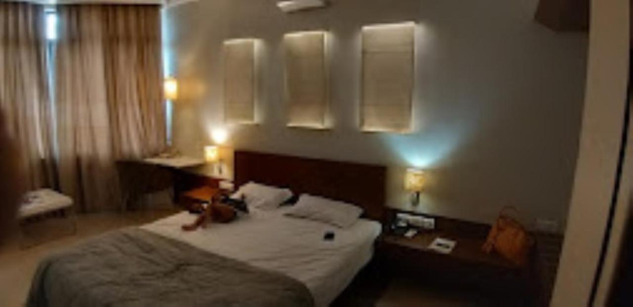 Hotel Maratha Residency,รัตนากีรี ภายนอก รูปภาพ